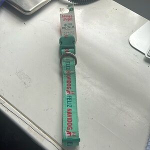 NWT Merry & Bright Feliz Navidad Festive Collar Large New!
